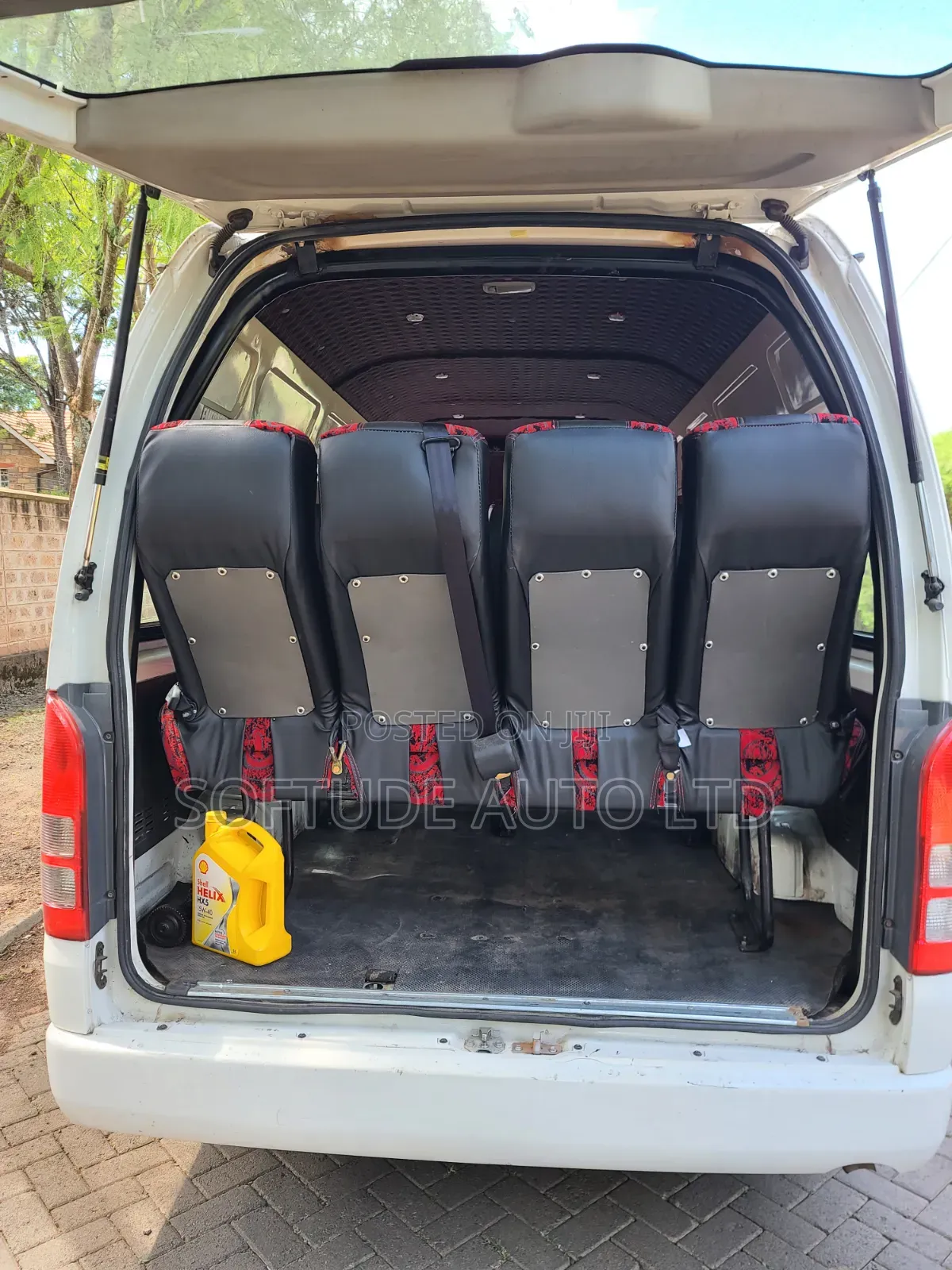 Toyota HiAce 2021 White