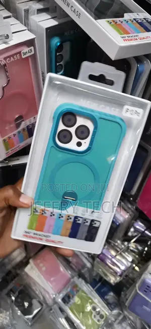iPhone 13 Pro Turquoise Silicone Case