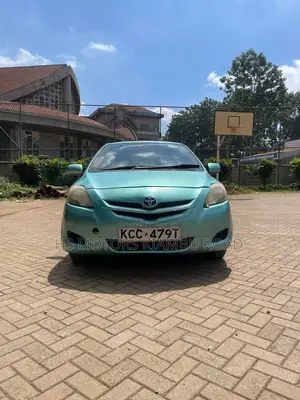 Toyota Belta 2009 Blue