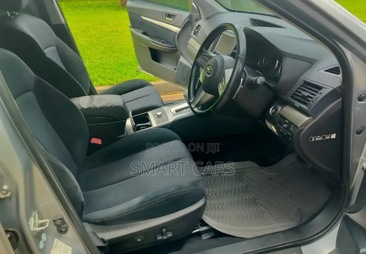 Subaru Outback 2011 Silver