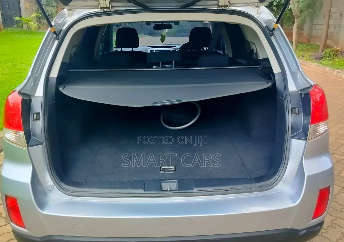 Subaru Outback 2011 Silver