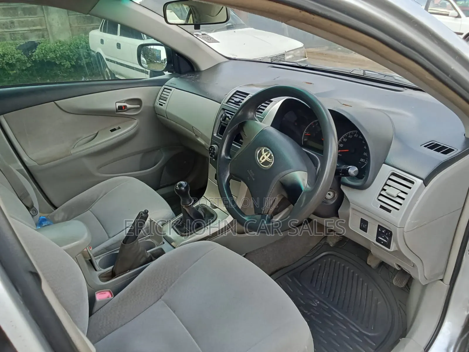 Toyota Axio 2010 Silver