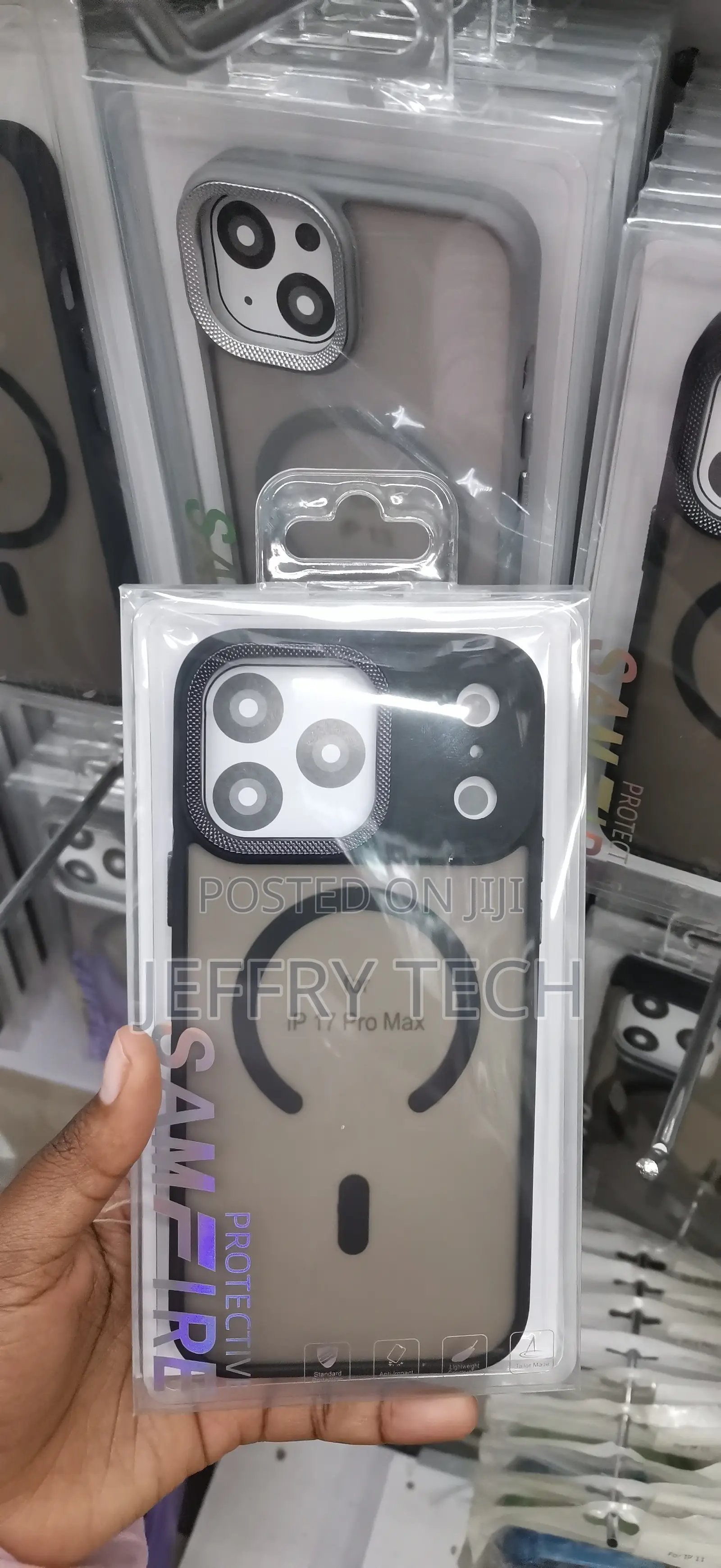 iPhone 17 Pro Max Smoke-Black Translucent Magsafe Phone Case