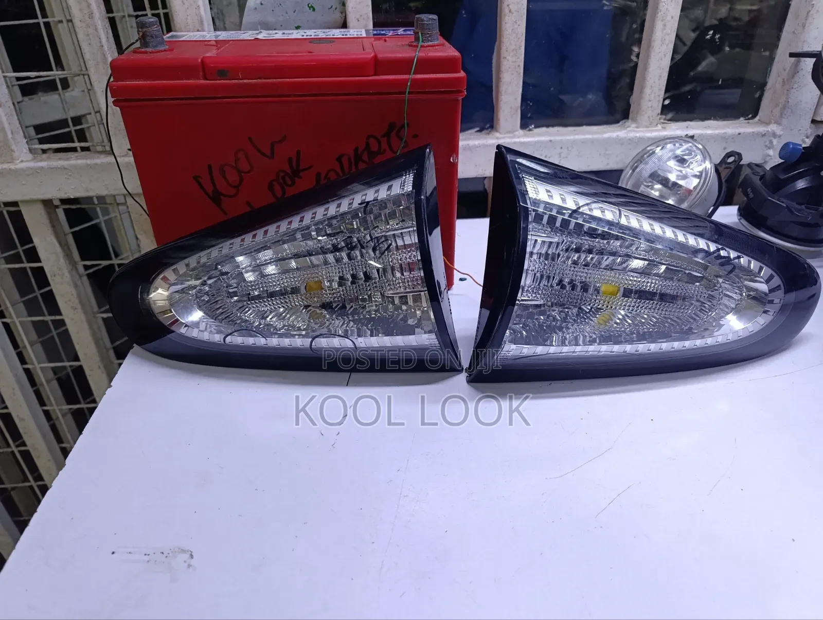 Boot Light Sienta New Model Clear