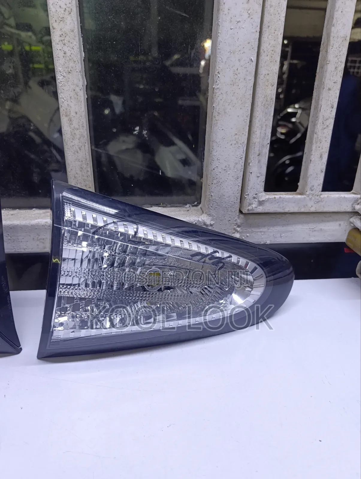 Boot Light Sienta New Model Clear