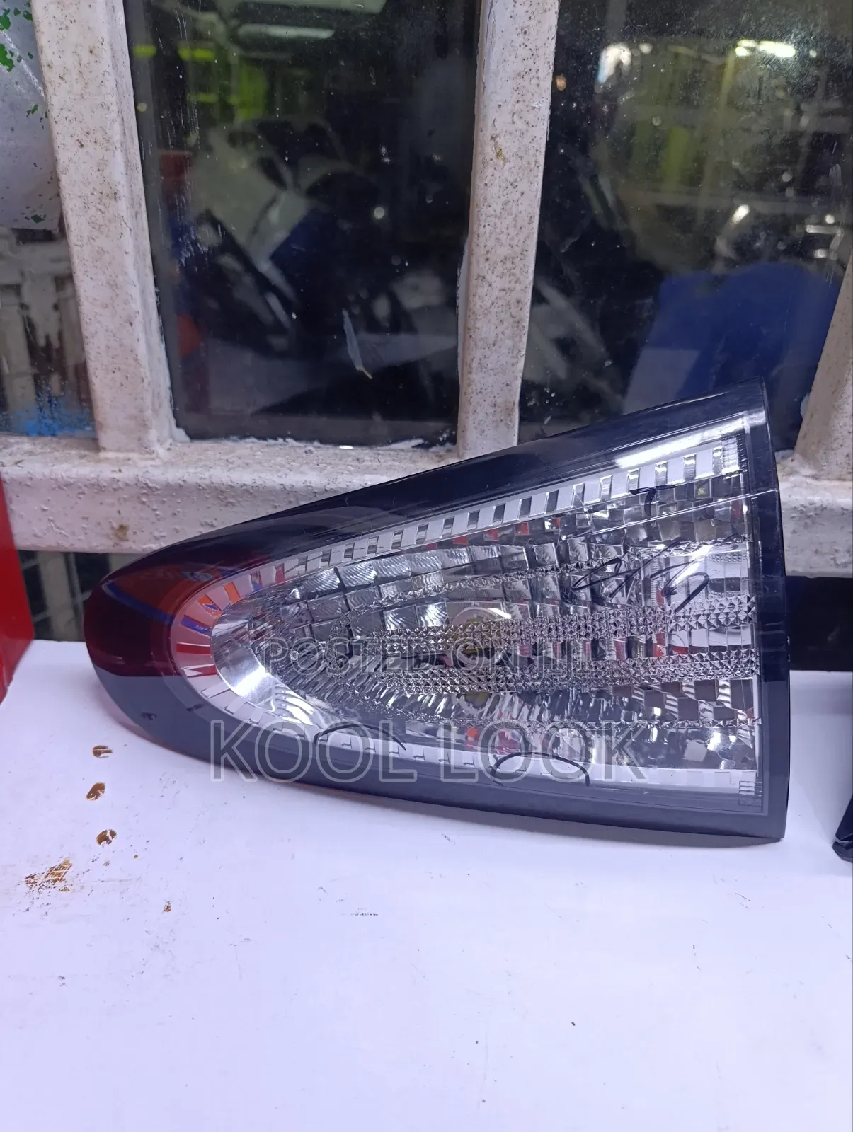 Boot Light Sienta New Model Clear