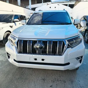 Toyota Land Cruiser 2020 White