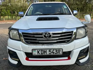 Toyota Hilux 2015 Pearl