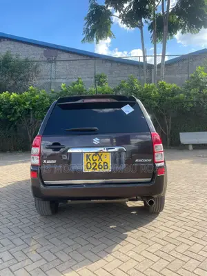 Suzuki Escudo 2012 Black
