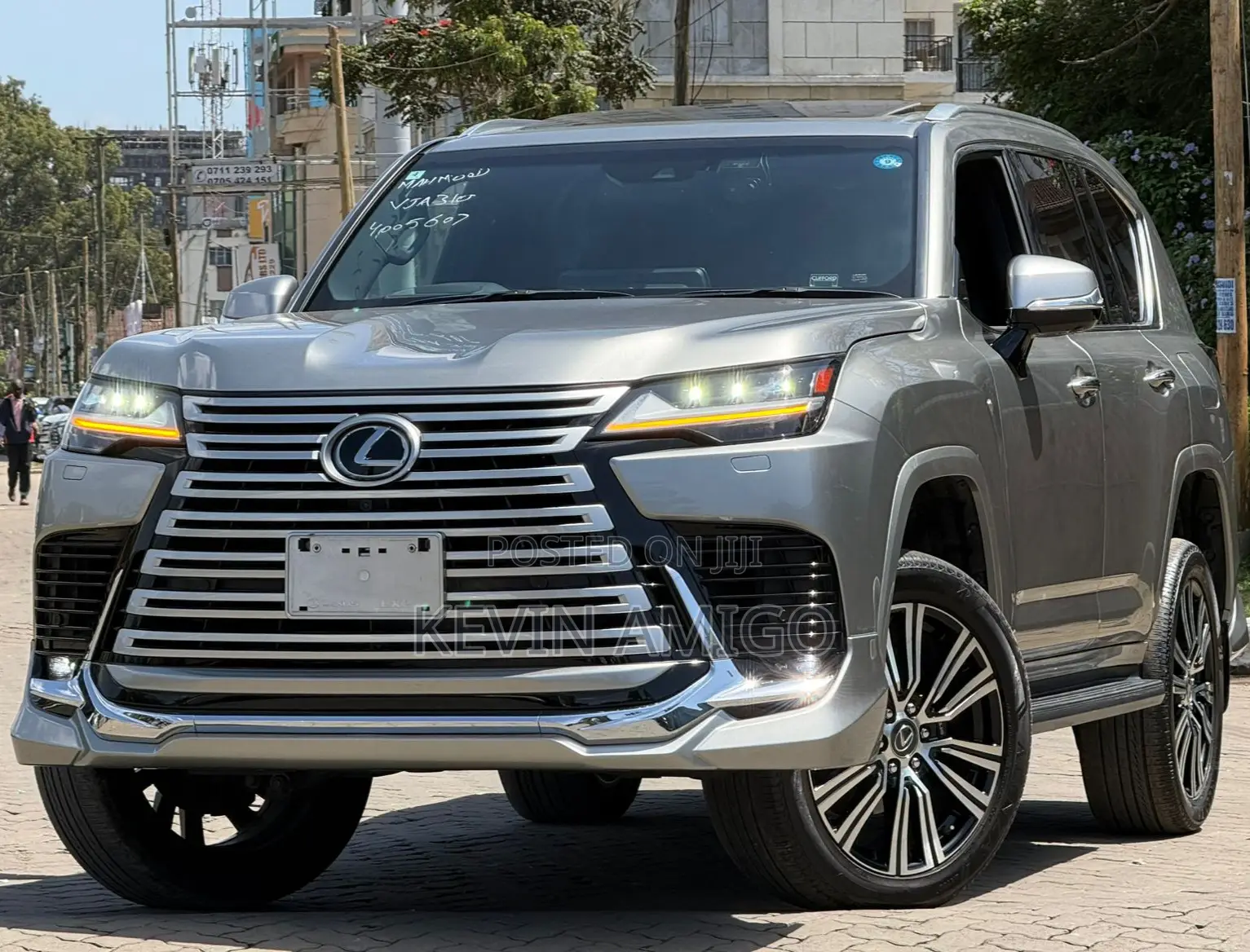 Lexus LX 600 2022 Gold