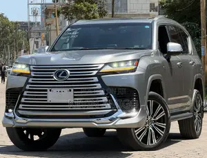 Lexus LX 600 2022 Gold