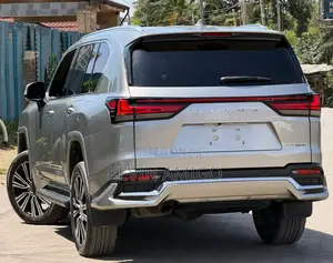 Lexus LX 600 2022 Gold