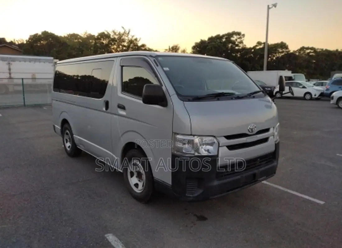 Toyota HiAce 2018