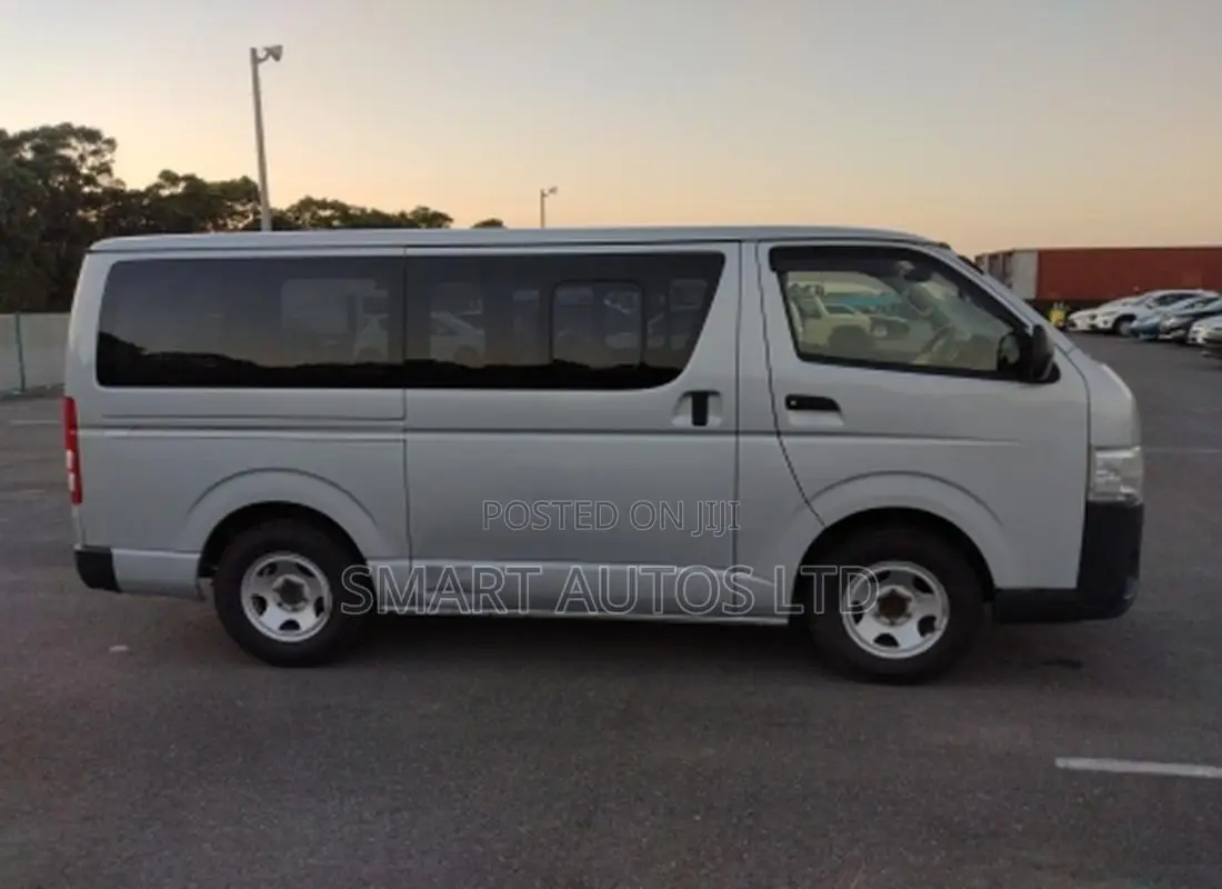 Toyota HiAce 2018