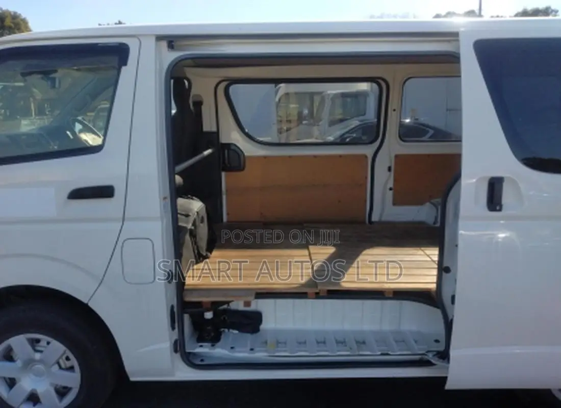 Toyota HiAce 2020 White