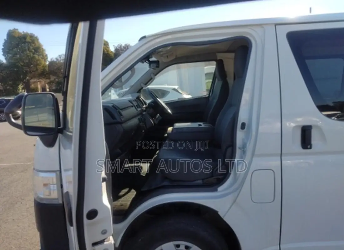 Toyota HiAce 2020 White