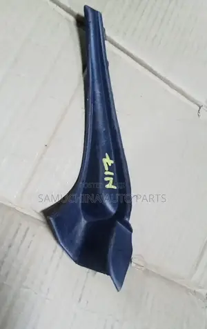 Windscreen Finisher Nissan Latio 