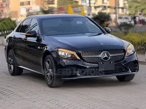 Mercedes-Benz C200 2019 Black