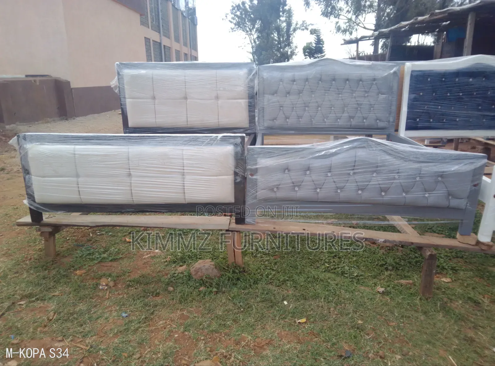 5x6 Modern Tufted Mocket Beds