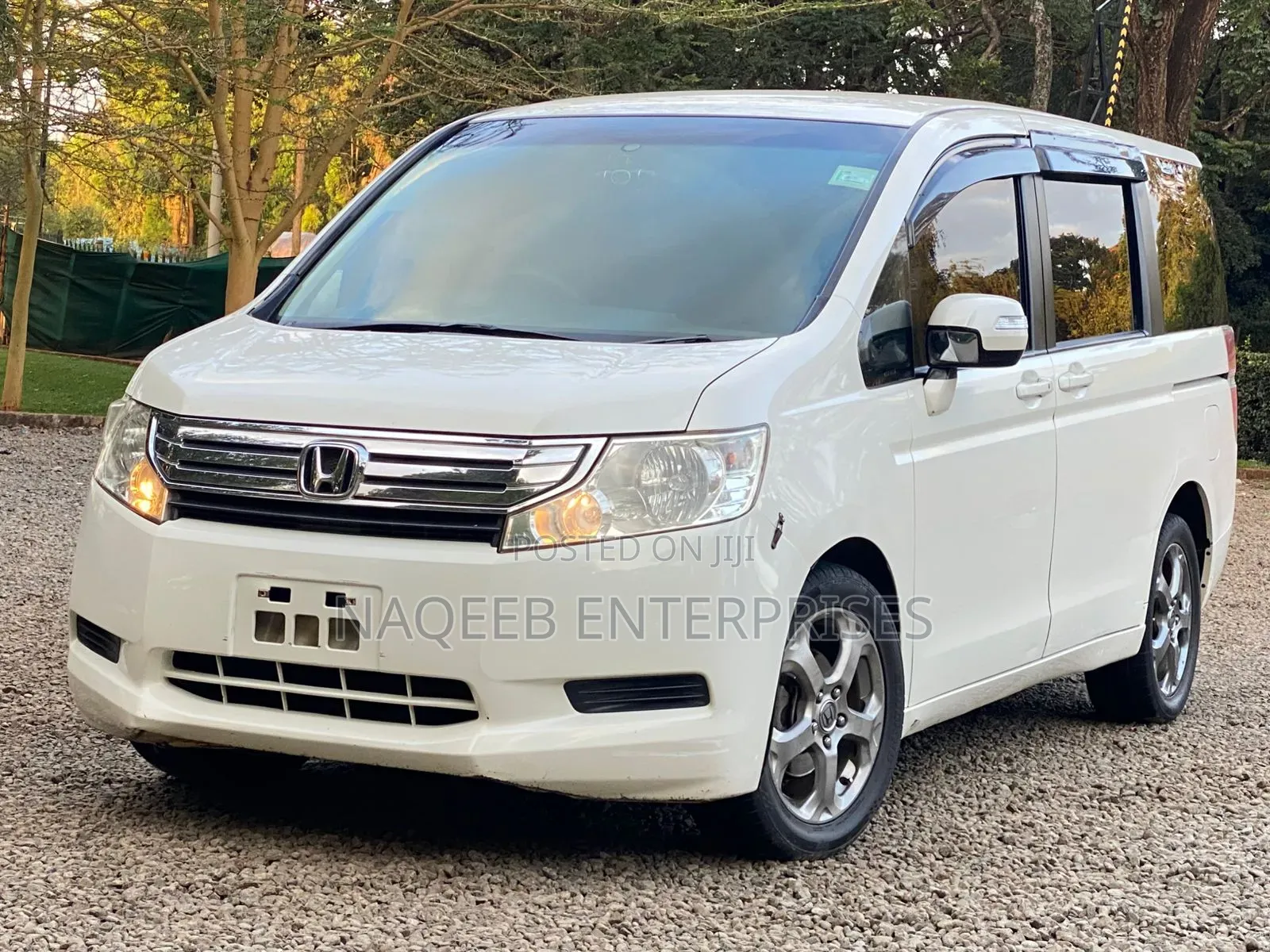 Honda Stepwgn 2012 White