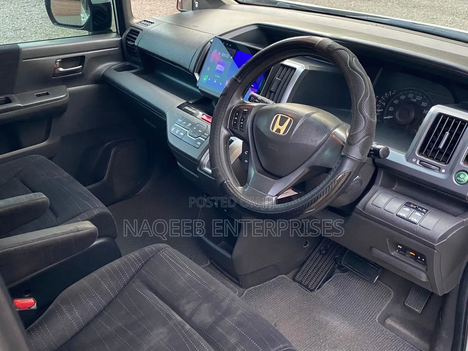 Honda Stepwgn 2012 White