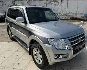 Mitsubishi Pajero 2019 Silver