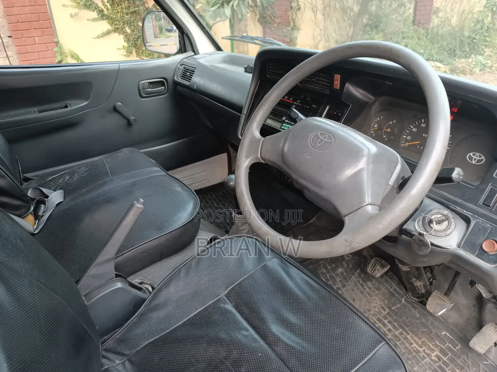Toyota HiAce 2008 White