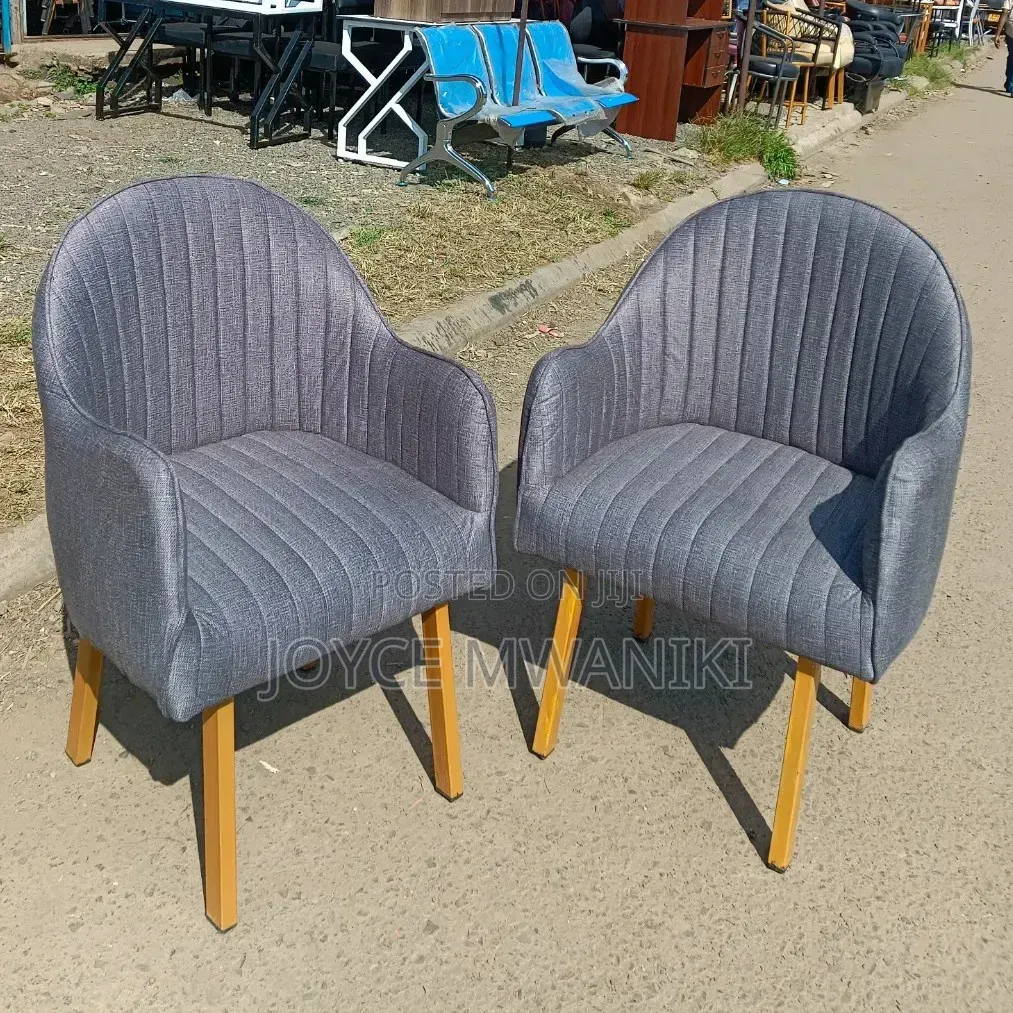 2manicure Seats, Grey Light. 