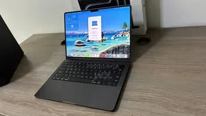Laptop Apple MacBook Pro 2024 M4 Pro 24GB Apple M4 Pro SSD 512GB