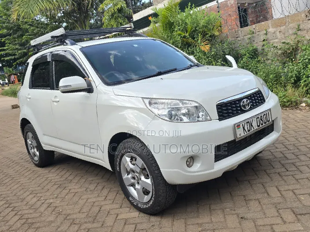 Toyota Rush 2016 White