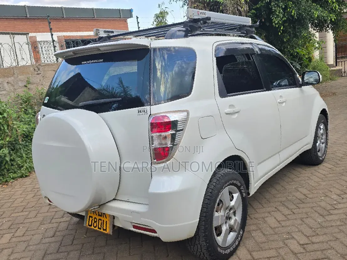 Toyota Rush 2016 White