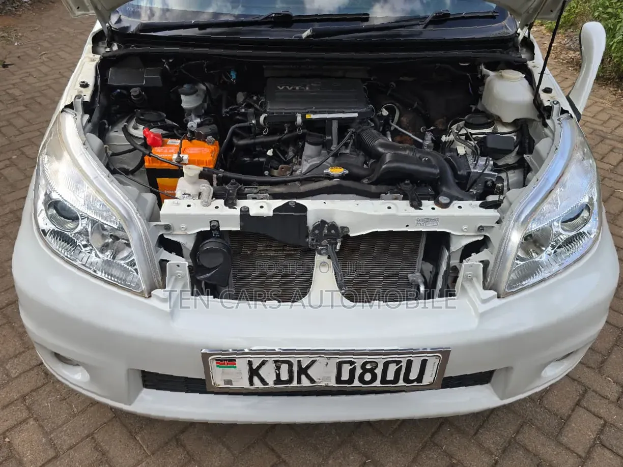 Toyota Rush 2016 White