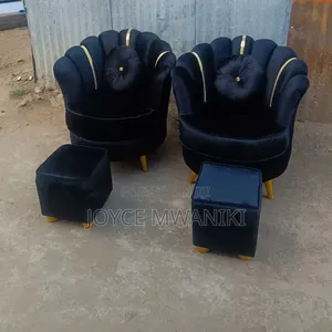 2 Flower Pedicure Seats, 2 Poufs Black Colour 