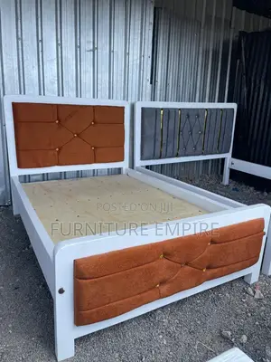 4 by 6 Mocket Bed – White Frame With Tufted Upholstery