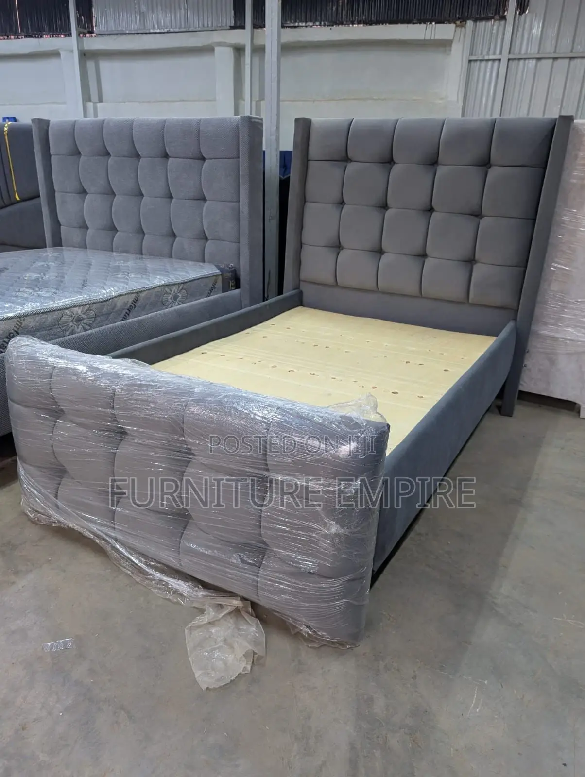 4x6 Grey Chester Bed Rectangular Tufted Velvet Frame