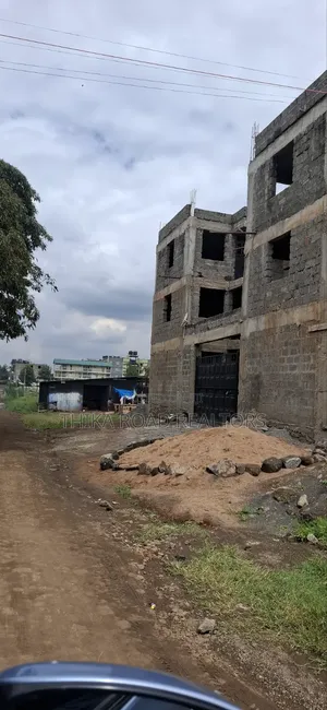 1bdrm Block of Flats in Rainbow Hotel, Sunrise Estate for sale