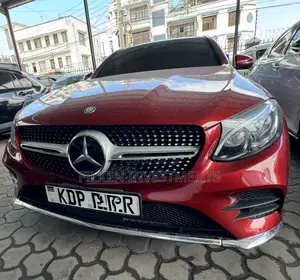 Mercedes-Benz GLC-Class GLC250 Sport Utility 4-Door (2.0L, 4cyl Turbo)