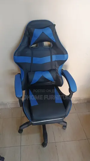 Blue and Black Classic Gaming Chair Without Footrest