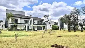 5bdrm House in Hardy for sale