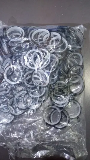 Black Drippery Rings With Plastic Inner Layer
