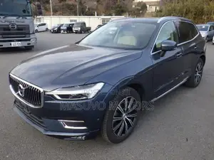 Volvo XC60 2019 Blue