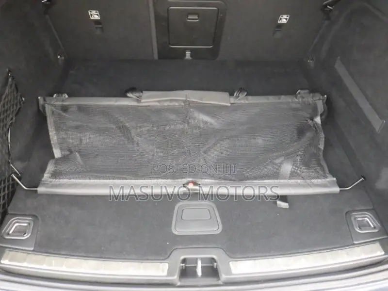 Volvo XC60 2019 Blue
