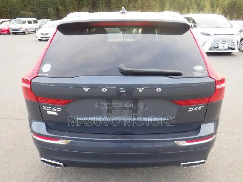Volvo XC60 2019 Blue
