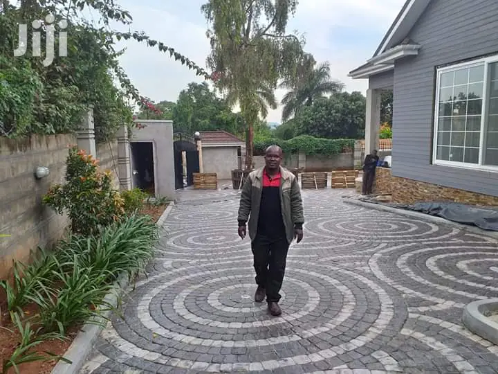 Cobblestones / Circle Stones Strong and Durable