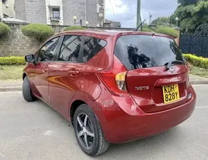 Nissan Note 2015 Red