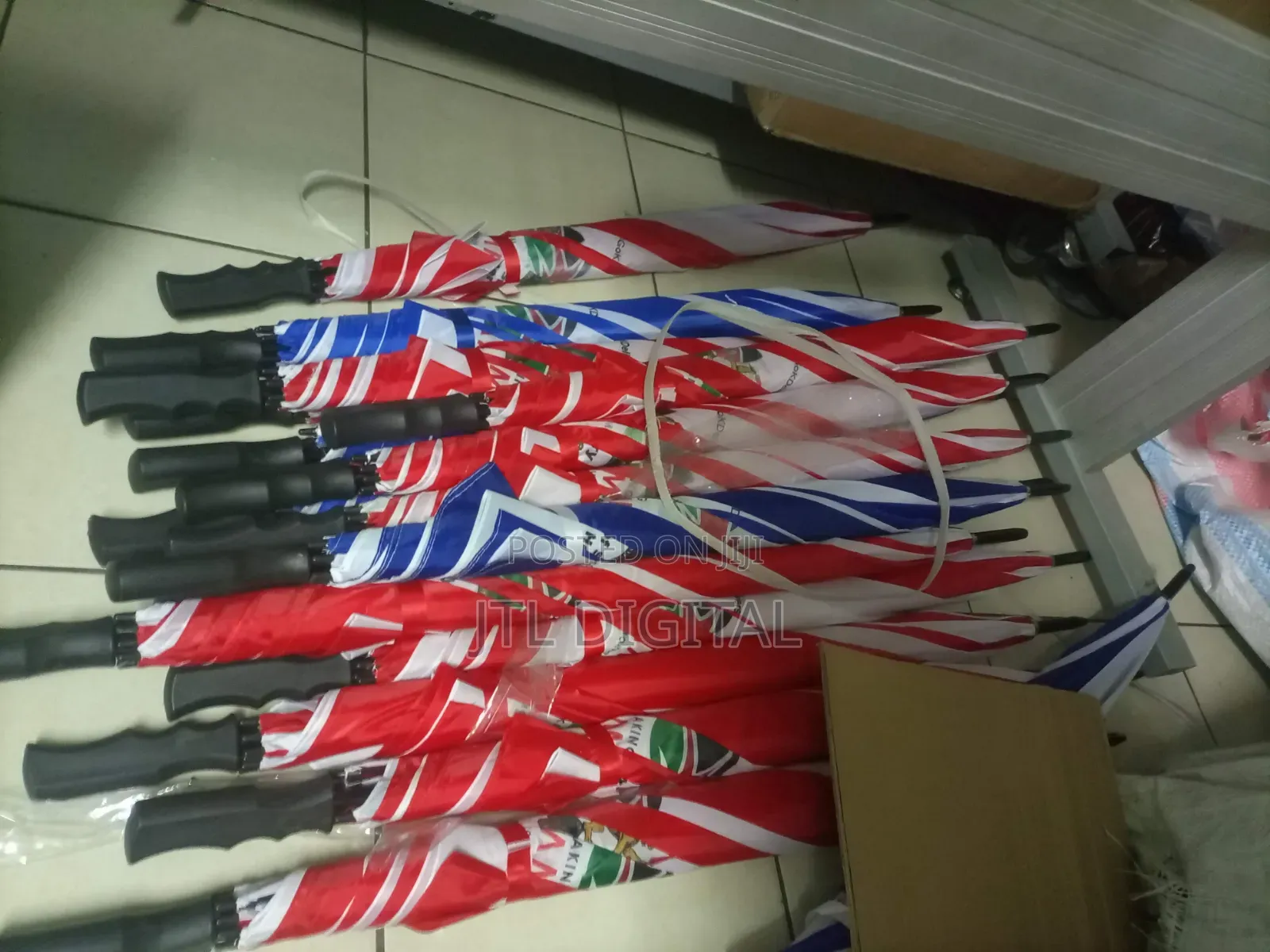 Cheap Umbrellas Branding