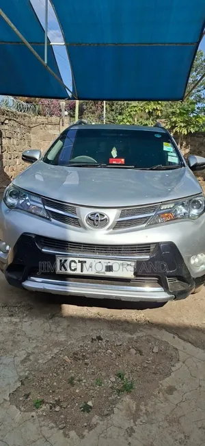 Toyota RAV4 2011 Silver