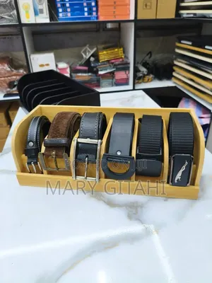 6 Slot Premium Bamboo Belt Organizer*