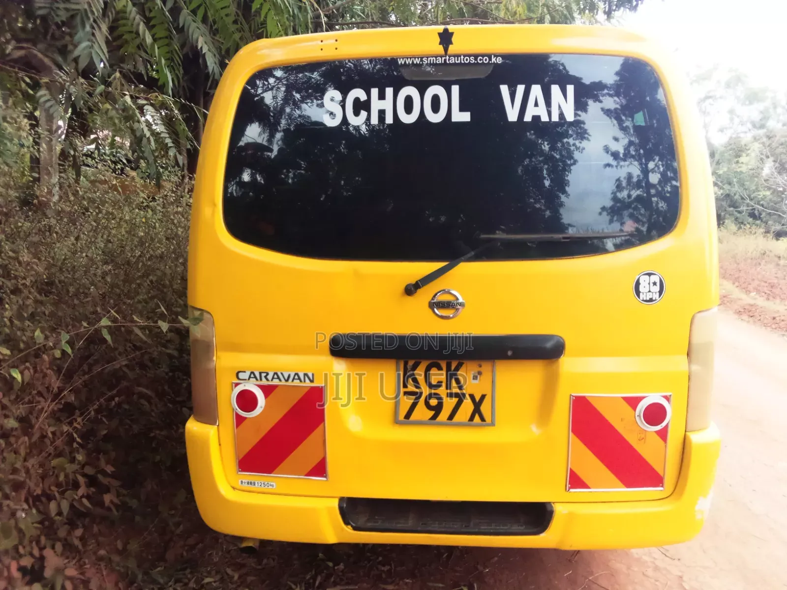Nissan Caravan (Urvan) 2009 Yellow