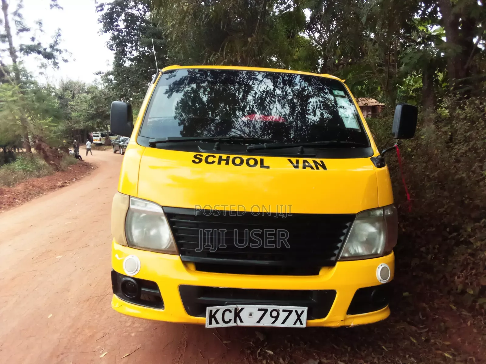 Nissan Caravan (Urvan) 2009 Yellow